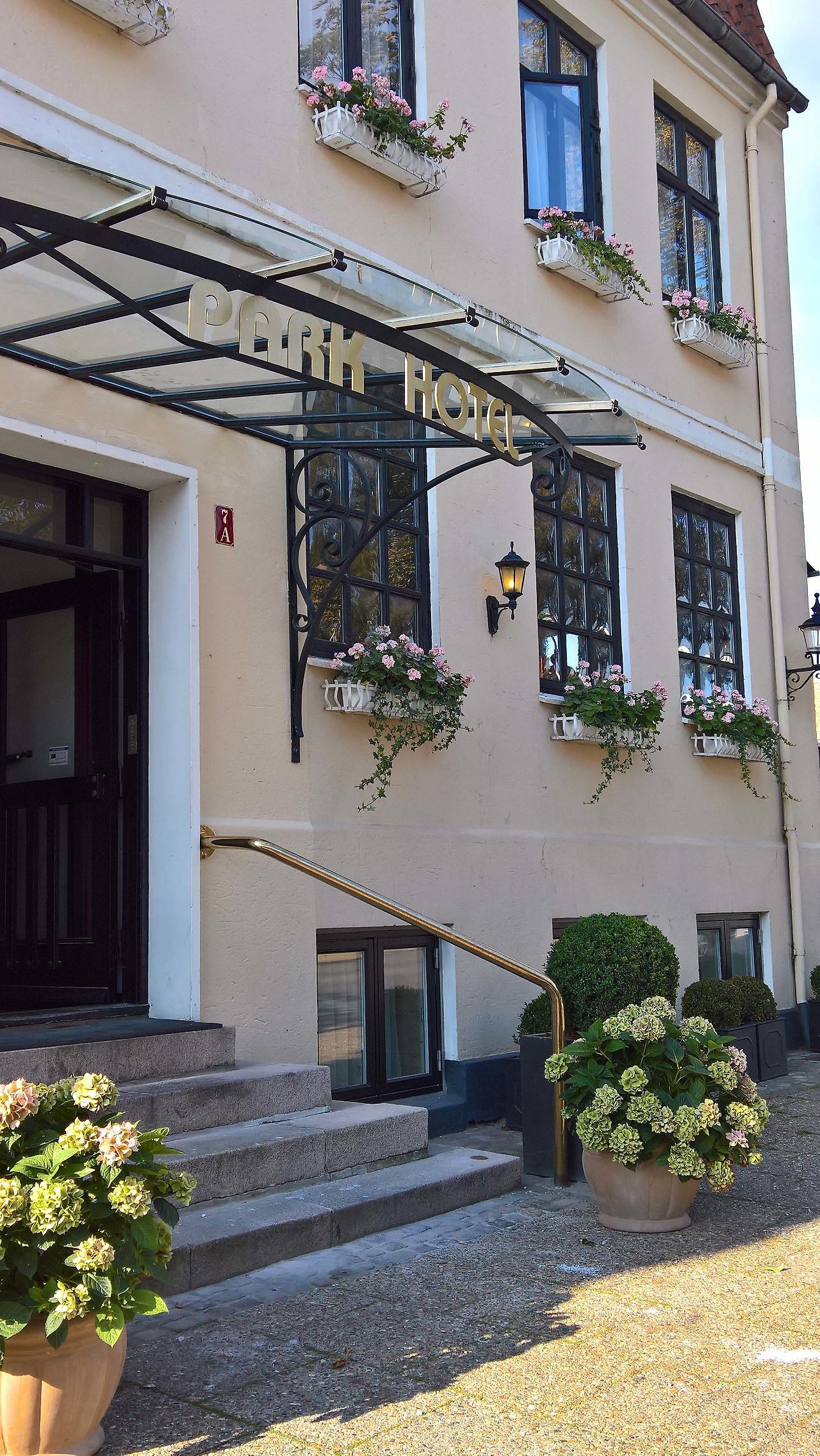 Park Hotel & Vinbar Frederikshavn Exterior photo